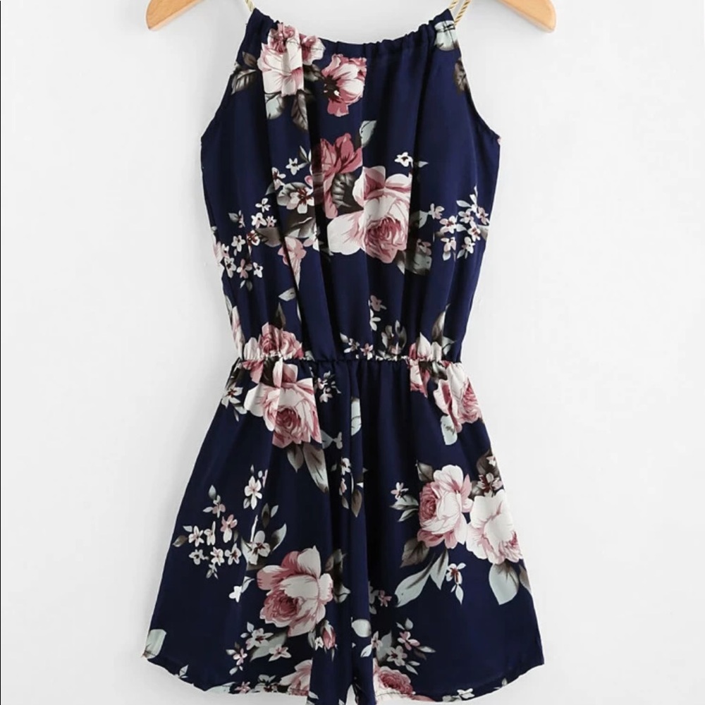Beautiful floral romper self tie